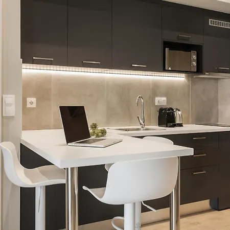 Wyz Aparthotel *