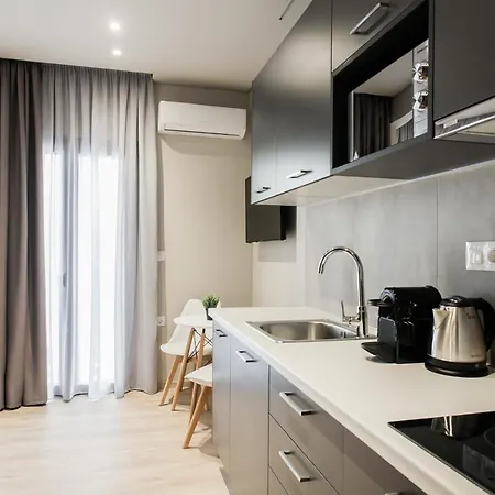 Wyz Aparthotel *